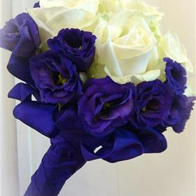 fwthumbPurple & White Posy_edited.jpg